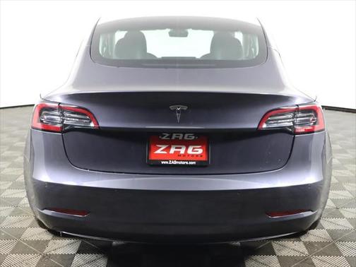2022 Tesla Model 3 Standard Range