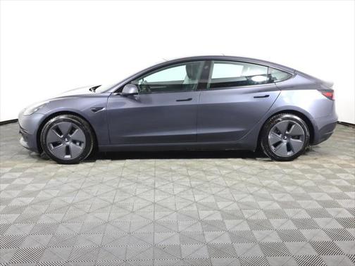 2022 Tesla Model 3 Standard Range