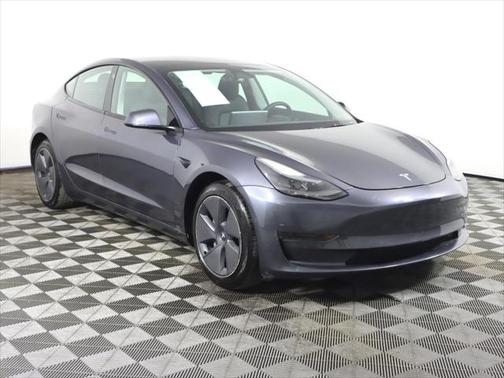 2022 Tesla Model 3 Standard Range