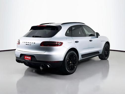 2017 Porsche Macan S