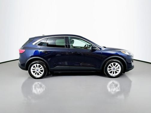 Blue 2021 Ford Escape SE