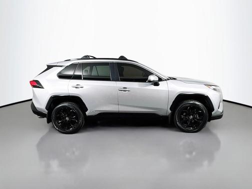 2022 Toyota RAV4 Hybrid SE