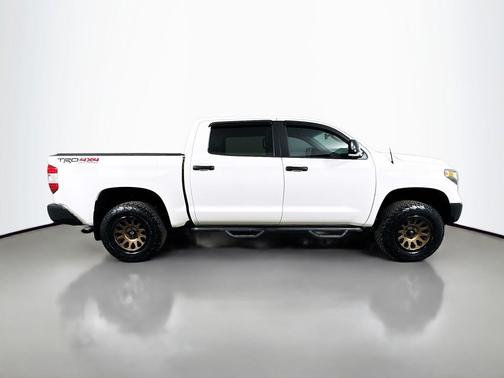 Super White 2017 Toyota Tundra SR5