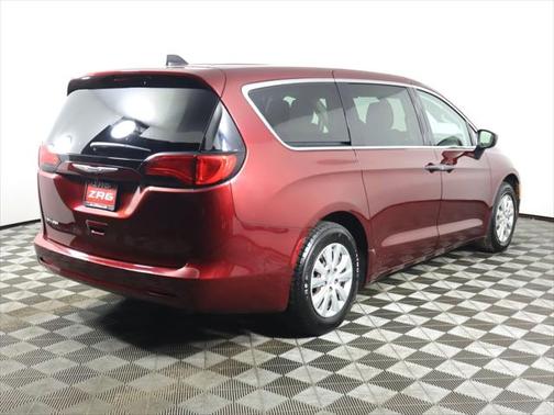 2020 Chrysler Voyager L