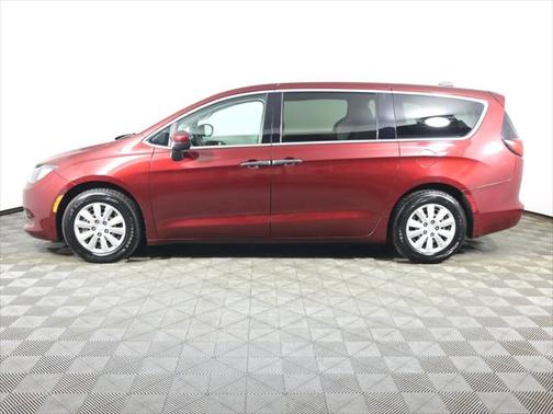 2020 Chrysler Voyager L