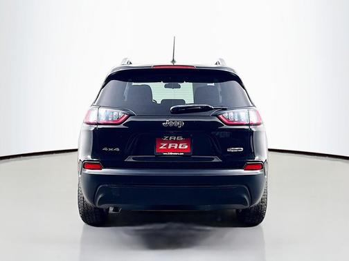 Black 2019 Jeep Cherokee Latitude