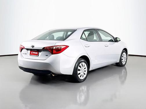 Classic Silver Metallic 2018 Toyota Corolla LE