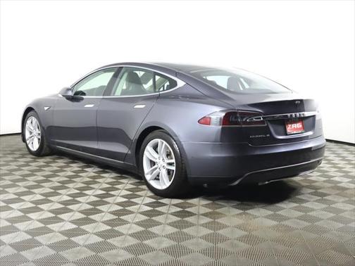 2015 Tesla Model S 70D