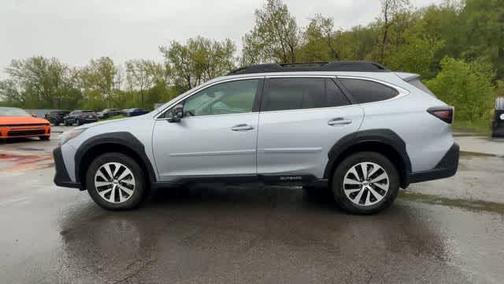 Ice Silver Metallic 2023 Subaru Outback Premium