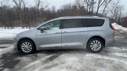 2018 Chrysler Pacifica Touring-L
