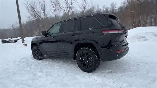 2026 Jeep Grand Cherokee Altitude