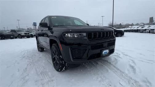 2026 Jeep Grand Cherokee Altitude