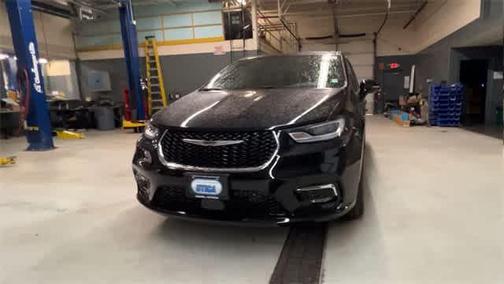 2026 Chrysler Pacifica L