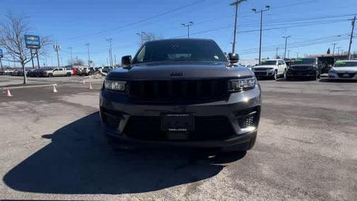 2023 Jeep Grand Cherokee Altitude
