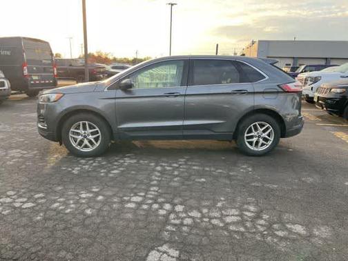 Carbonized Gray Metallic 2022 Ford Edge SEL