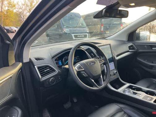 Carbonized Gray Metallic 2022 Ford Edge SEL