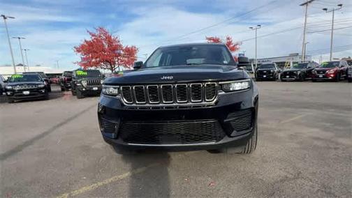 2023 Jeep Grand Cherokee Laredo
