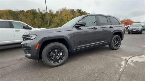 2025 Jeep Grand Cherokee Altitude