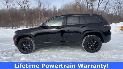 2026 Jeep Grand Cherokee Altitude