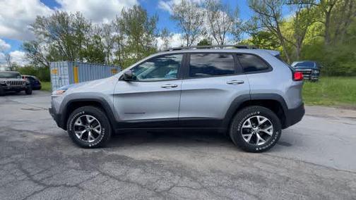 Billet Silver Metallic Clearcoat 2016 Jeep Cherokee Trailhawk