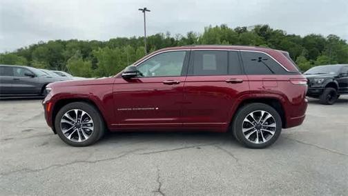 2022 Jeep Grand Cherokee Overland