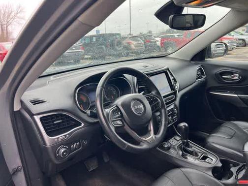 Sting-Gray Clearcoat 2019 Jeep Cherokee Limited