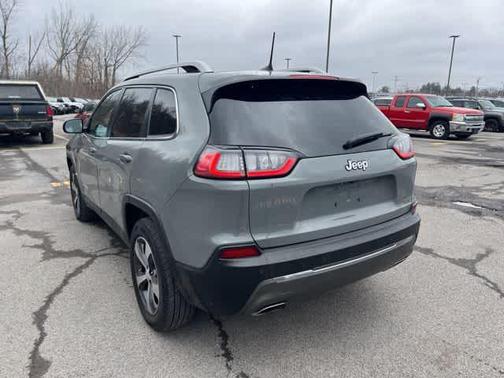 Sting-Gray Clearcoat 2019 Jeep Cherokee Limited