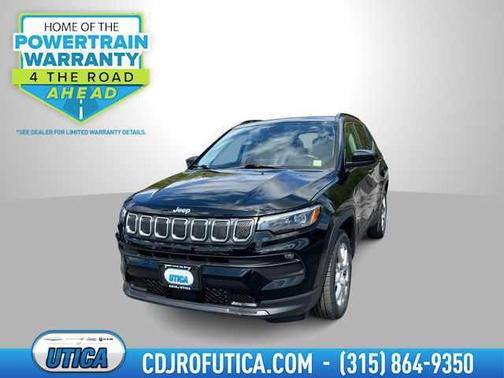 Diamond Black Crystal Pearlcoat 2022 Jeep Compass Latitude Lux