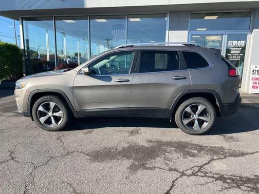 Light Brownstone Pearlcoat 2019 Jeep Cherokee Limited