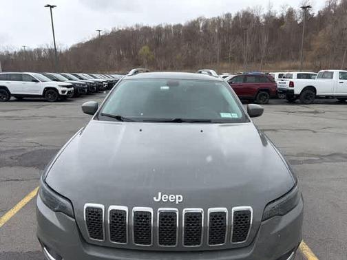 Sting-Gray Clearcoat 2019 Jeep Cherokee Limited