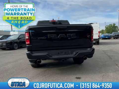 Diamond Black Crystal Pearlcoat 2026 RAM 1500 Big Horn/Lone Star