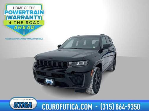 Diamond Black Crystal Pearlcoat 2026 Jeep Grand Cherokee Altitude