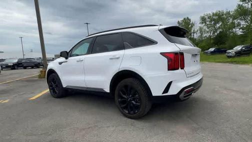 Glacial White Pearl 2023 Kia Sorento SX