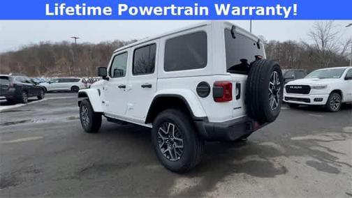 2026 Jeep Wrangler 4-Door Sahara 4x4