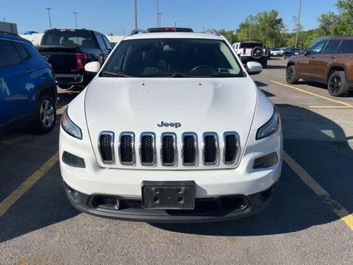 Bright White Clearcoat 2018 Jeep Cherokee Latitude Plus