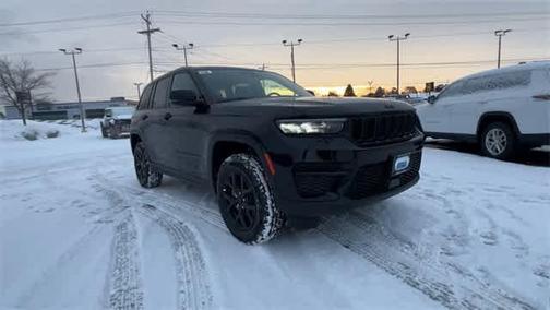 2025 Jeep Grand Cherokee Laredo