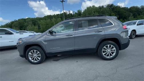 2022 Jeep Cherokee Latitude Lux