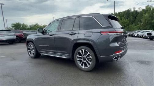 2022 Jeep Grand Cherokee Overland