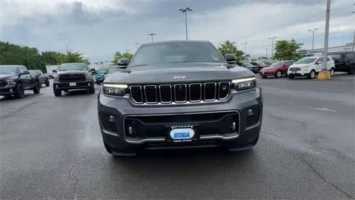 2022 Jeep Grand Cherokee Overland