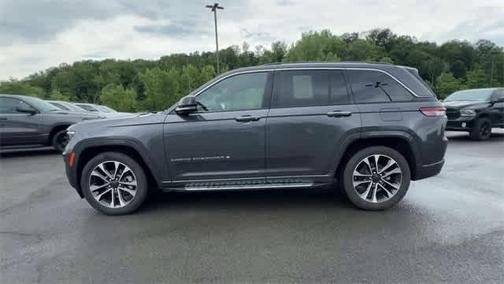 2022 Jeep Grand Cherokee Overland