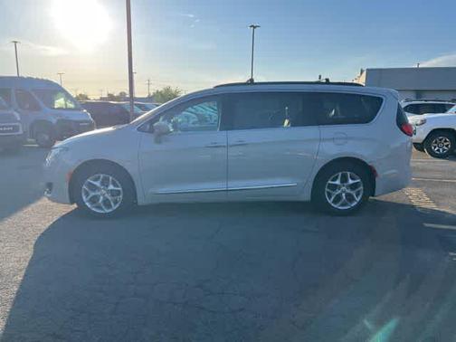 Tusk White 2017 Chrysler Pacifica Touring-L