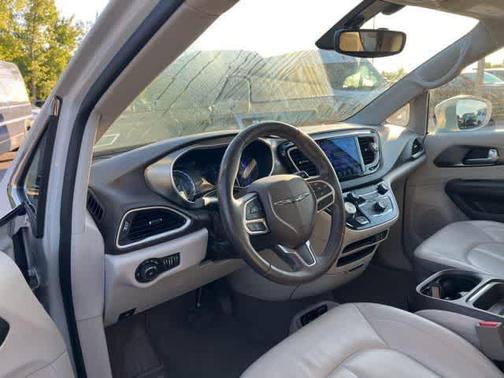 Tusk White 2017 Chrysler Pacifica Touring-L