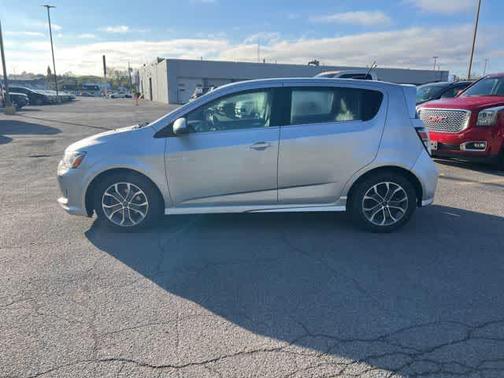 Silver Ice Metallic 2019 Chevrolet Sonic LT