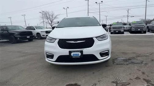 2026 Chrysler Pacifica L