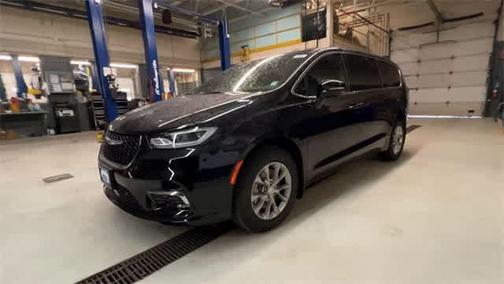 2026 Chrysler Pacifica L