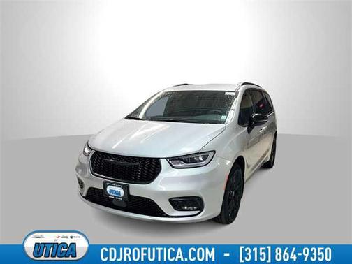 2026 Chrysler Pacifica L