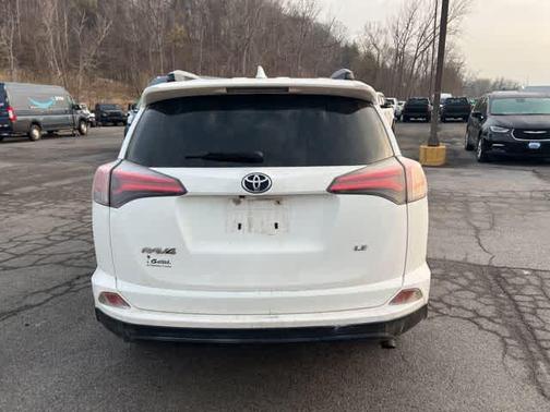 Super White 2018 Toyota RAV4 LE