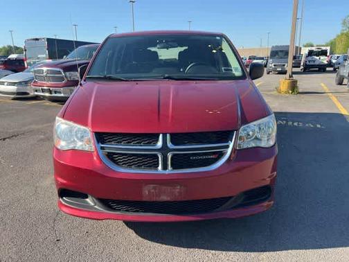 Deep Cherry Red Crystal Pearlcoat 2014 Dodge Grand Caravan AVP/SE