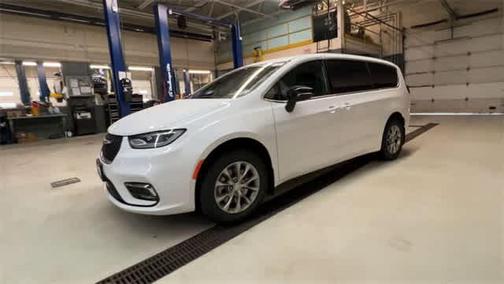 2026 Chrysler Pacifica L