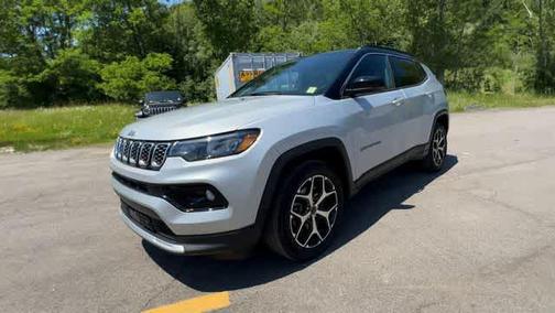 Silver Zynith Metallic Clearcoat 2025 Jeep Compass Limited